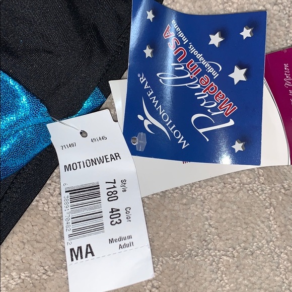 Motionwear workout shorts - Picture 3 of 3